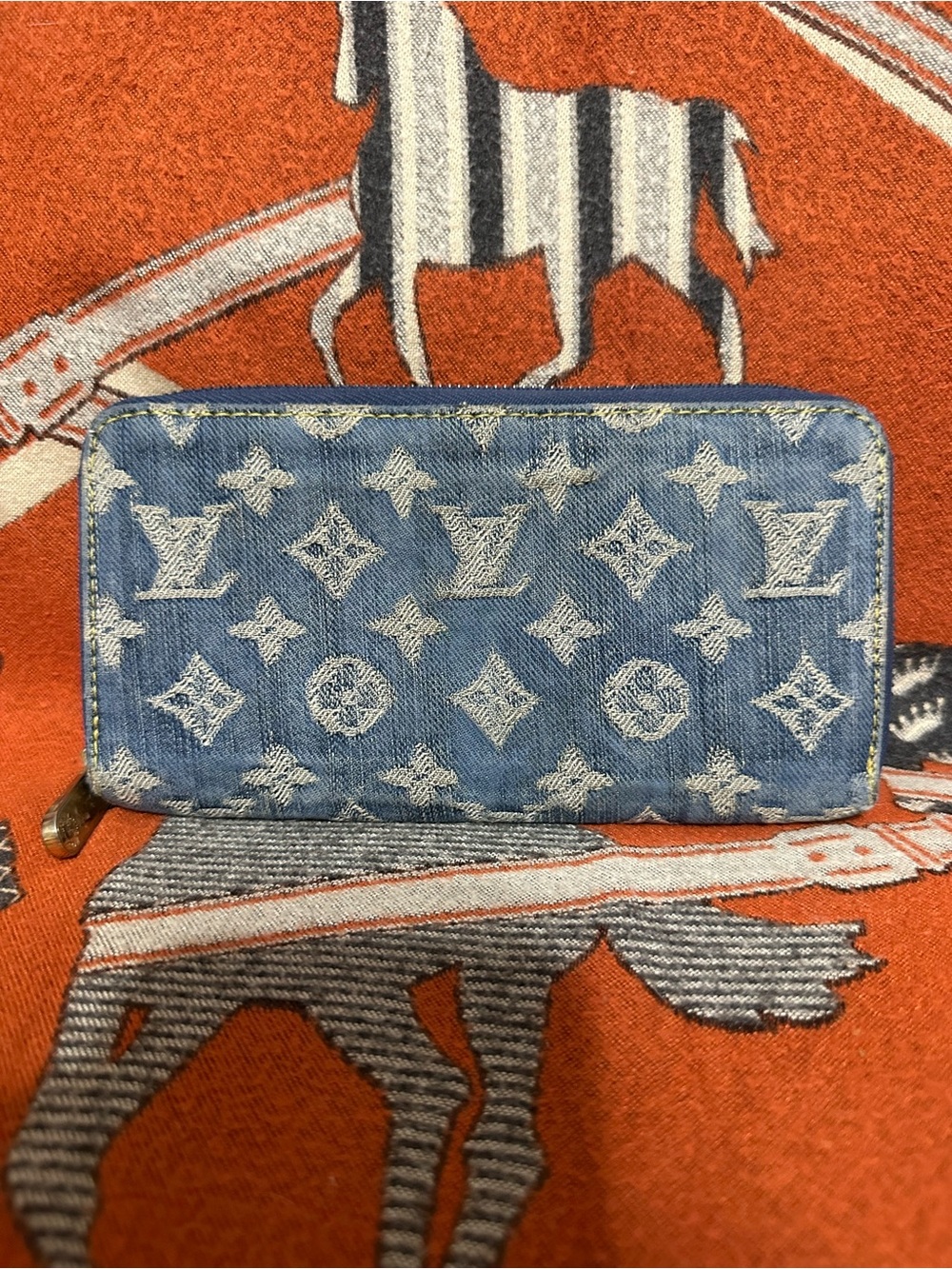 LOUIS VUITTON ❤️🌟CA2057 MONOGRAM DENIM ZIPPY WALLET ⭐️